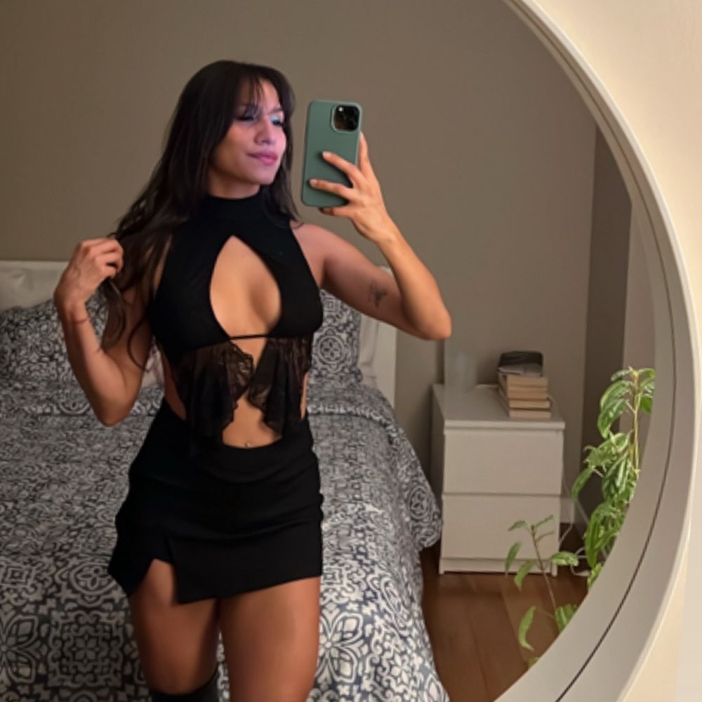 Open bust top with high neck